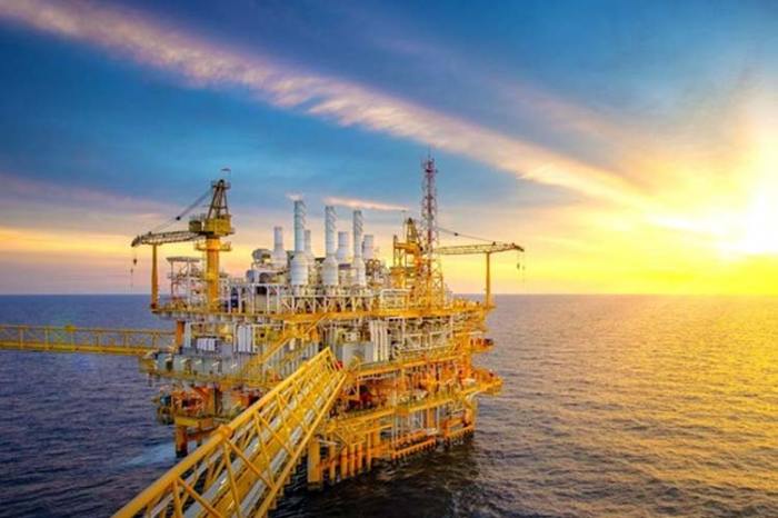 Harga Minyak Dunia Kembali Meningkat Seiring Ketatnya Pasokan ... Harga Minyak Dunia Naik, Pasar Saham Global Ikut Berfluktuasi