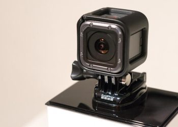 Harga Kamera Aksi 4K Ultra-Kompak dengan Kontrol Suara Revolusioner HERO5 Session