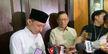 Anggota DPRD Jember Minta Maaf Merokok dan Main Game saat Rapat Tundukkan Kepala