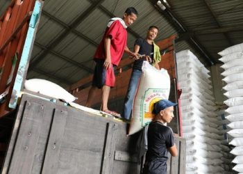 Sopir Angkut Beras Jadi Orang Terkaya RI, Warga Kaget Hingga Pingsan