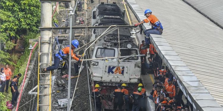 Argo Bromo Anggrek Lewati Sinyal Hijau Sebelum Tabrak Kereta Api