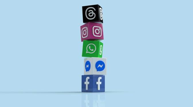 Biaya Langganan Instagram Facebook dan WhatsApp Plus