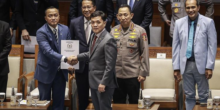 Poin-Poin Penting Perubahan UU Polri yang Terbaru Disahkan oleh DPR