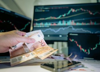 Pembantu Nekat Kuras Tabungan untuk Beli Saham dan Ini Nasibnya