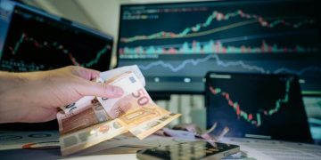 Pembantu Nekat Kuras Tabungan untuk Beli Saham dan Ini Nasibnya