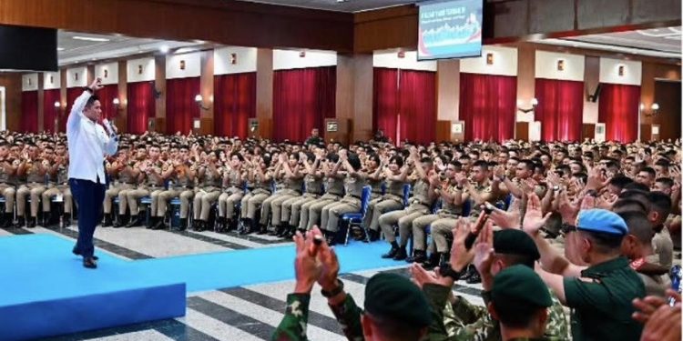 Kepemimpinan Berintegritas Ditekankan Teddy kepada Taruna Akmil