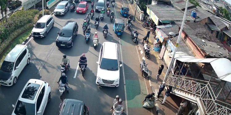 Hari Pertama Sekolah di Jakarta, Lalu Lintas Sangat Padat