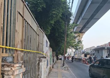Situasi Terkini Bentrok Warga di Menteng, Motor Terbakar Masih Ada di Lokasi
