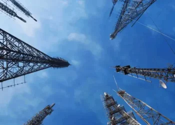 Pemenang Lelang Frekuensi 700 MHz dan 2,6 GHz Menurut Komdigi, Berikut Rinciannya
