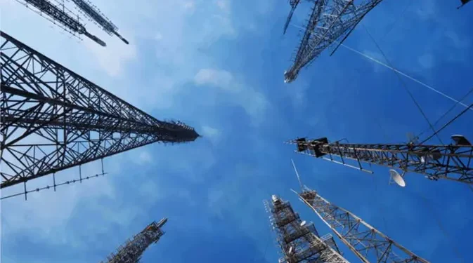 Pemenang Lelang Frekuensi 700 MHz dan 2,6 GHz Menurut Komdigi, Berikut Rinciannya