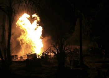 Meledaknya Sumur Minyak Tradisional di Aceh Timur