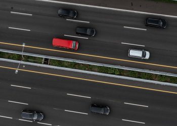 Waspadai Perilaku Pengemudi Lane Hogger di Jalan Tol