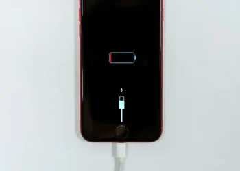 Baterai Android Boros Saat Tak Digunakan, Cek Dua Fitur Ini