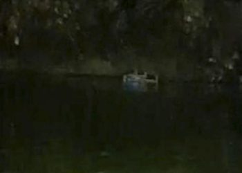 WN Aljazair Berendam di Danau Sunter, Menolak Dievakuasi