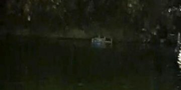 WN Aljazair Berendam di Danau Sunter, Menolak Dievakuasi