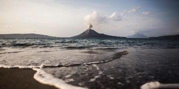 Empat Gunung Api di Indonesia Erupsi Bersamaan Hari Ini