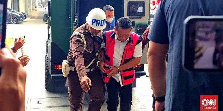 Diperiksa 10 Jam, Febrie Adriansyah Dihadirkan 50 Pertanyaan Kasus TPPU