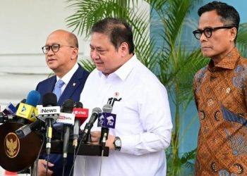 Rupiah Dekati Rp18.000, Airlangga: Perlu Digenjot Ekspor!