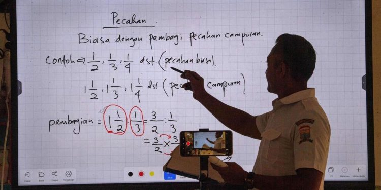 Darurat Asap Karhutla Sekolah di Sumut PJJ Hingga 21 Oktober